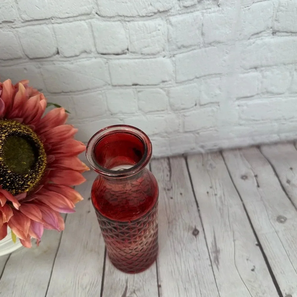 vintage DPS ENZO red quilted pattern Vase